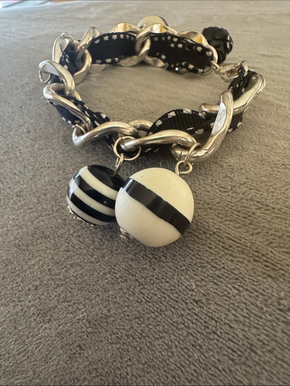 Black and White Striped Bead Chain-Link Bracelet - Women Jewelry